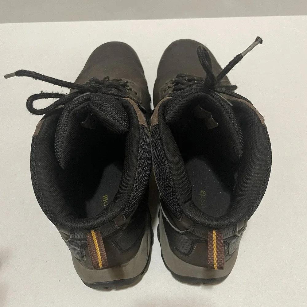 Columbia pre owned